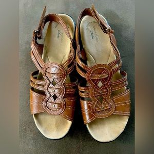 Clarks - Leisa Janna Sandal, Size 8.5